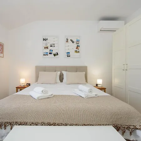 Guests House Dali 3*